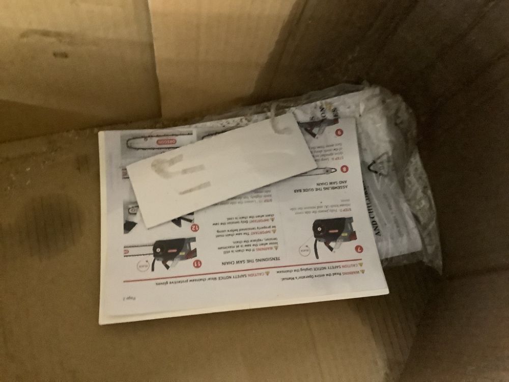 Oregon CS1500 Self-Sharpening 15 Amp Corded Electric Chainsaw, 18 in. Bar - Image 9 - Lot 540JF