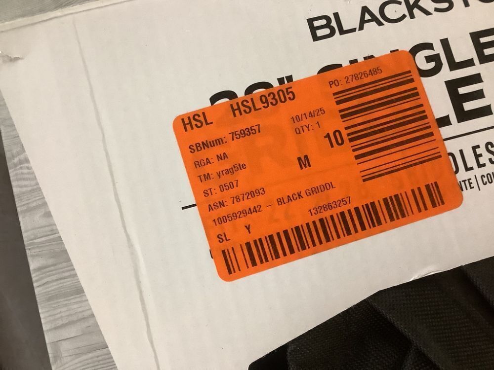 Lot of (2) Blackstone Griddle Covers - Image 5 - Lot 542JF