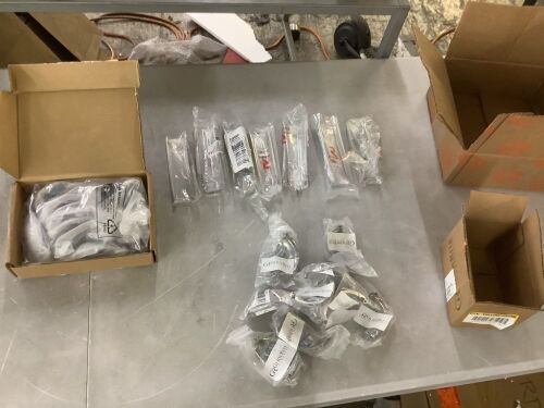 Lot of Drawer Pulls & Cabinet Egde Pulls - Lot 649JF