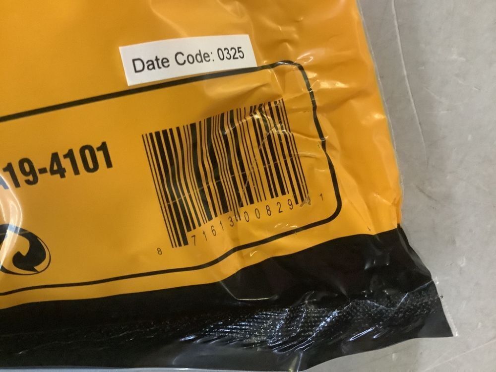 DEWALT 6 Gal. to 16 Gal. Cartridge Filter & 3-Pack 6 Gal. to 10 Gal. Dust Bag Filter for Wet/Dry Vacuum - Image 5 - Lot 650JF
