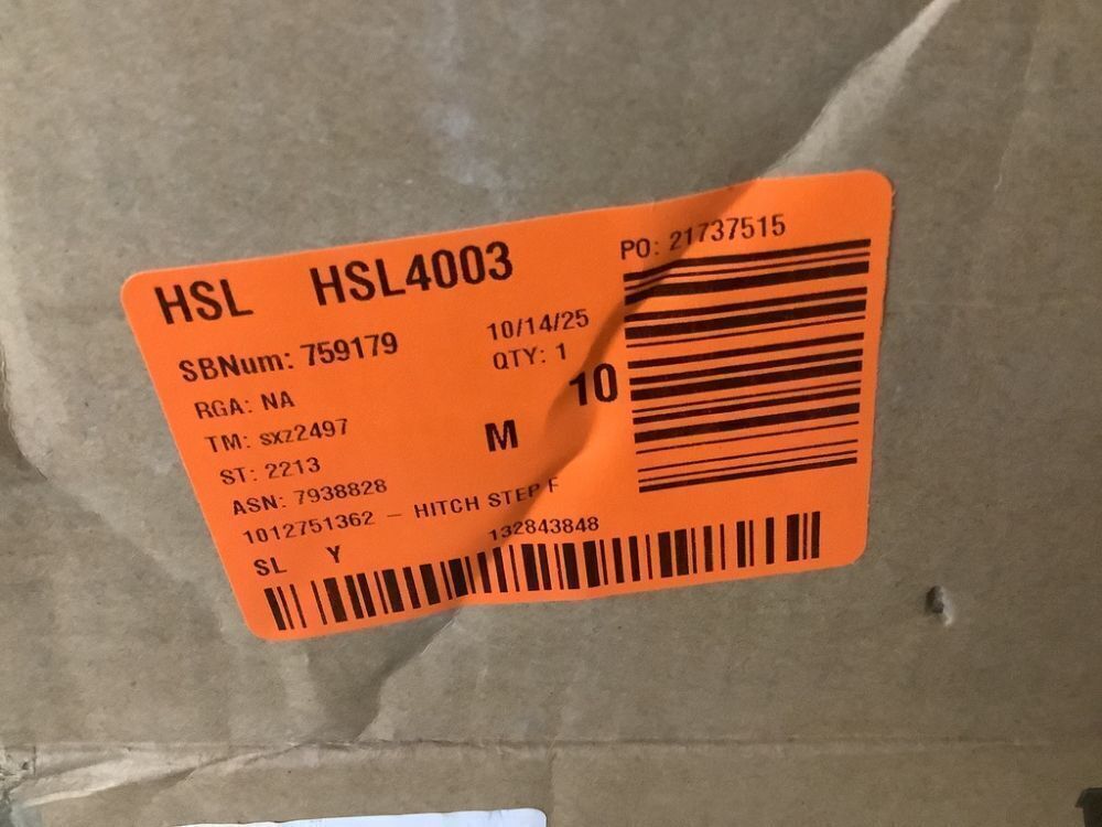 VEVOR Hitch Step for 2 in. Receiver, 350 lbs. Load Capacity, Rear Bumper Guard Protector - Image 5 - Lot 737JF