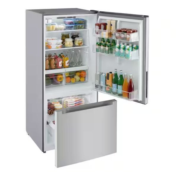 Vissani 18.7 cu. ft. Bottom Freezer Refrigerator in Stainless Steel - Image 1 - Lot 13JF