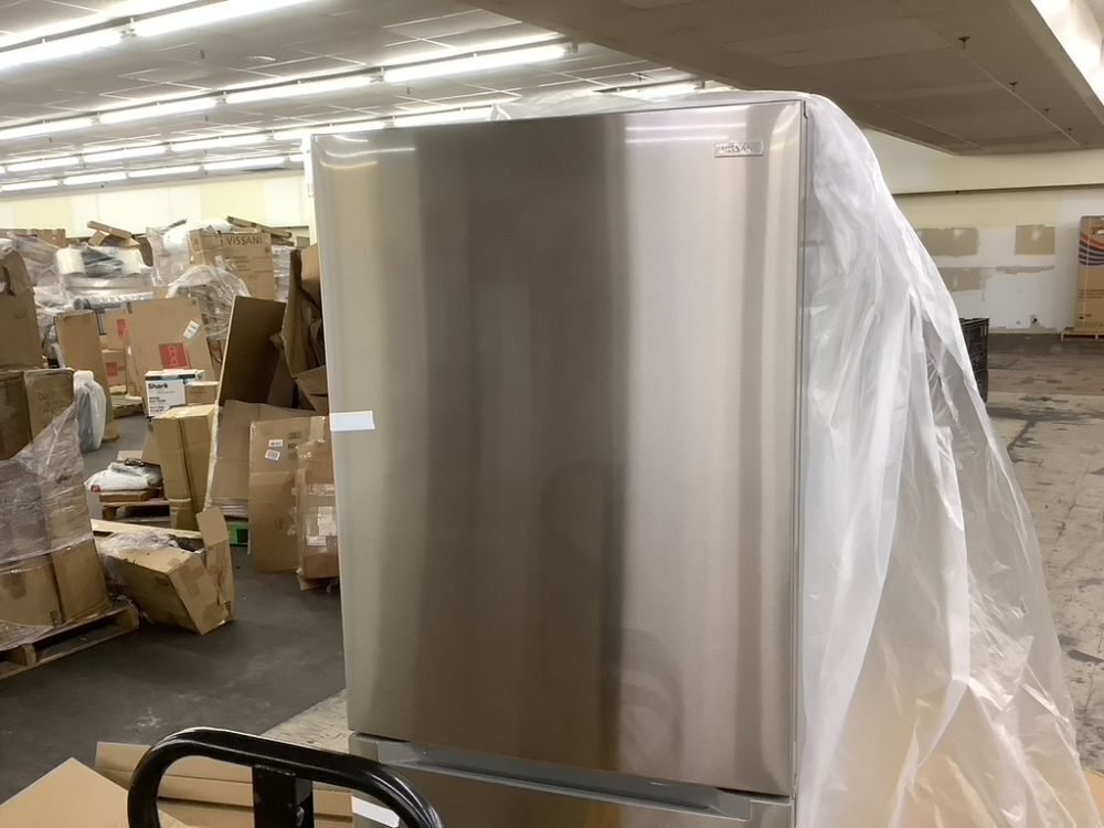 Vissani 18.7 cu. ft. Bottom Freezer Refrigerator in Stainless Steel - Image 3 - Lot 13JF