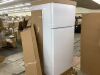 Vissani 18 cu. ft. Top Freezer Refrigerator DOE in White - Dented - Thumbnail 4