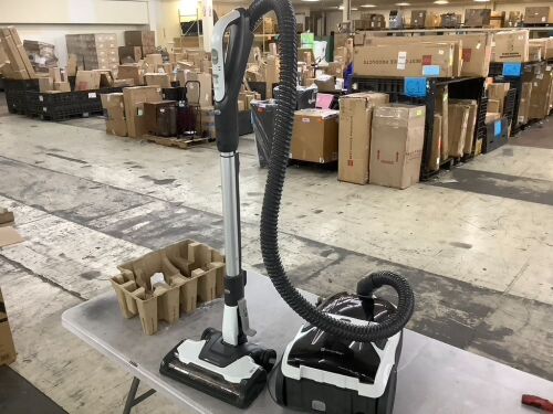 KENMORE POP-N-GO Bagged Corded HEPA Multisurface Gray Canister Vacuum with Hair Eliminator Brushroll - Lot 48JF