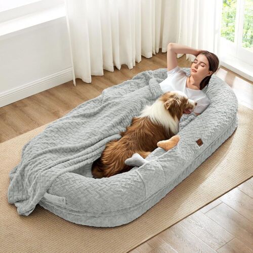 ChiXnuggle Human Dog Bed, XL - Lot 380