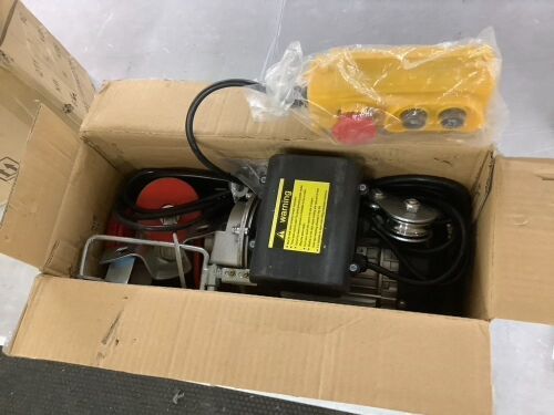 Mini Electric Wire Hoist - Lot 394