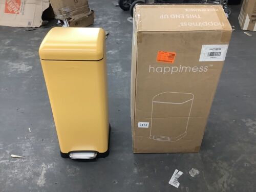 happimess Betty Retro 8 Gal. Step-Open Trash Can, Daffodil Yellow - Small Dents - Lot 413JF