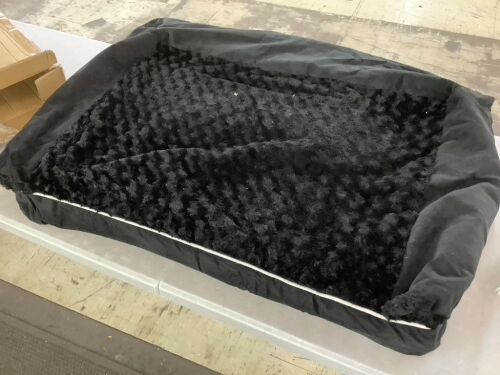Pet Bed - Lot 498