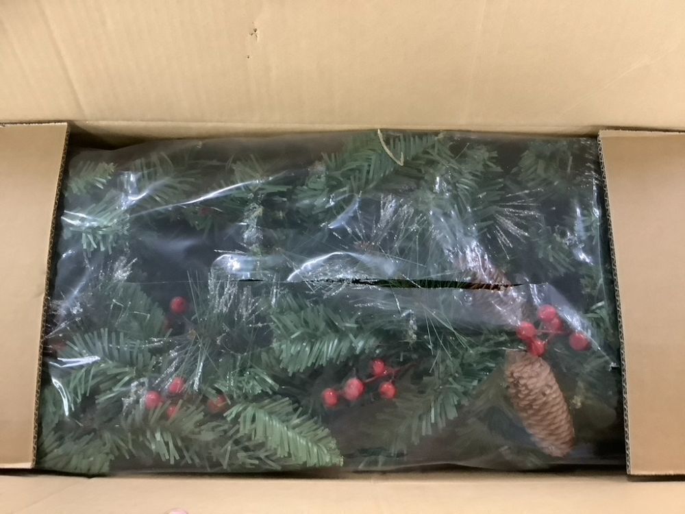 9Ft Pre-Lit Christmas Garland W/ 2-In-1 Led Lights - Image 2 - Lot 500C