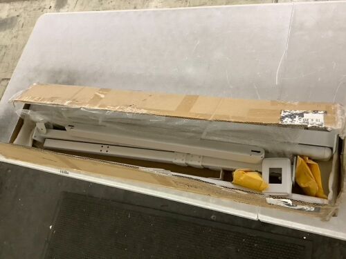 Iron Hand Rails - Lot 504