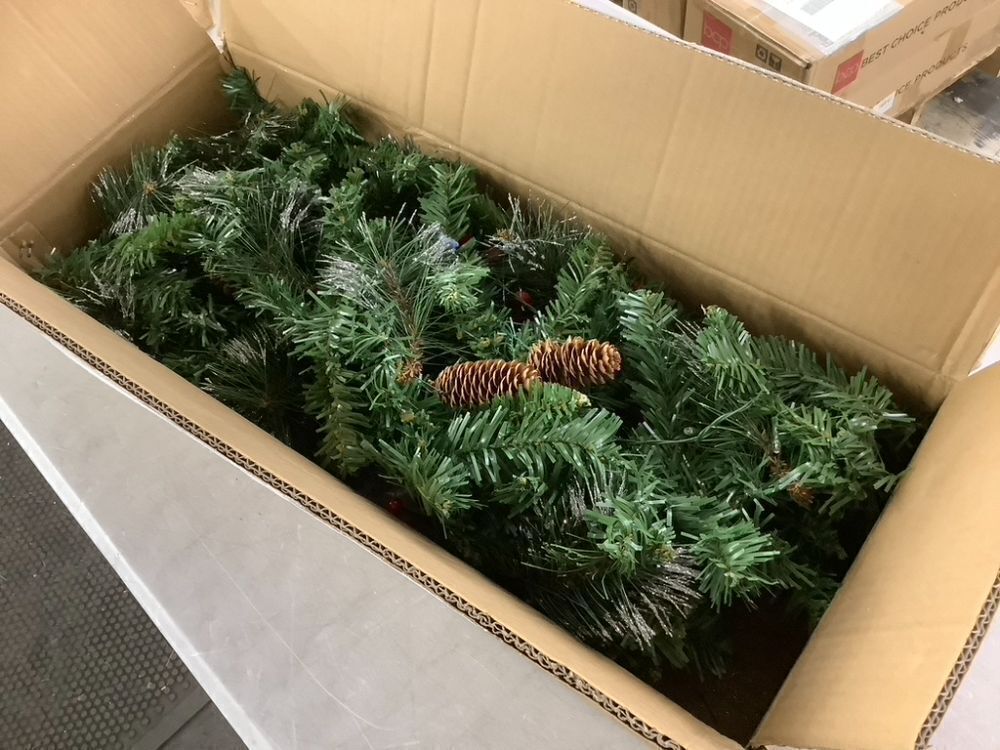 9Ft Pre-Lit Christmas Garland W/ 2-In-1 Led Lights - Image 2 - Lot 694