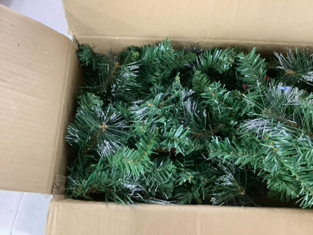 9Ft Pre-Lit Christmas Garland W/ 2-In-1 Led Lights - Image 3 - Lot 694