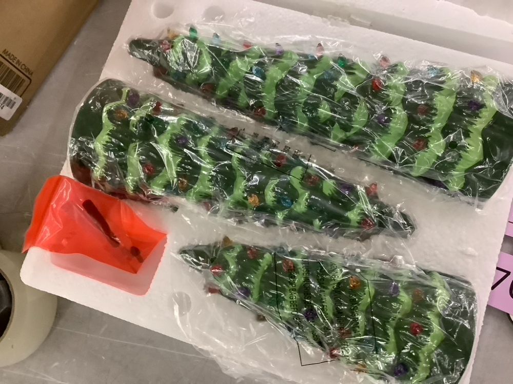 Set of 3 Pre-Lit Ceramic Tabletop Christmas Trees - Image 2 - Lot 695