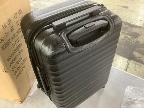 Amazon Basics 21" Hardside Carry-On Luggage - Scuffed - Lot 766JF