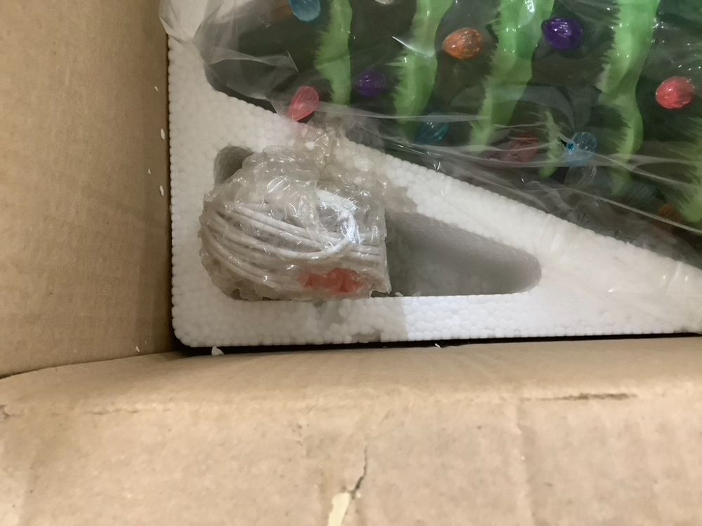 Pre-Lit Ceramic Tabletop Christmas Tree with Lights- 15in - Image 5 - Lot 794