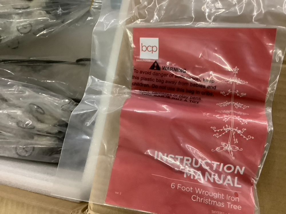 Wrought Iron Christmas Tree Ornament Display w/ Easy Assembly, Stand - 6ft - Image 4 - Lot 795