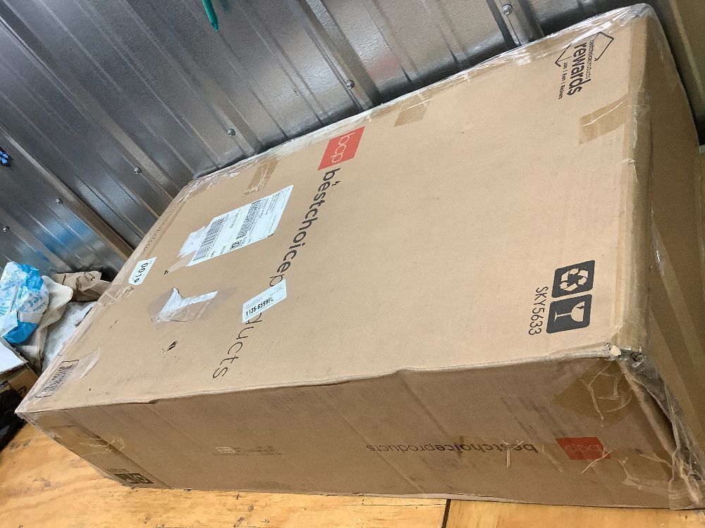 Foldable Adjustable, Non-Slip Wide Wooden Carpeted Pet Step Stairs - Image 2 - Lot 9747