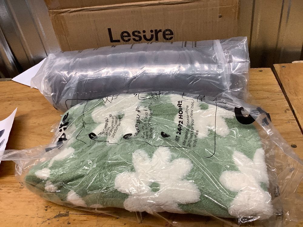 LE SURE Small Dog and Cat Bed - Round Calming Beds, Cute Modern Design with Jacquard Shaggy Plush, Anti-Slip Bottom - Image 2 - Lot 9778