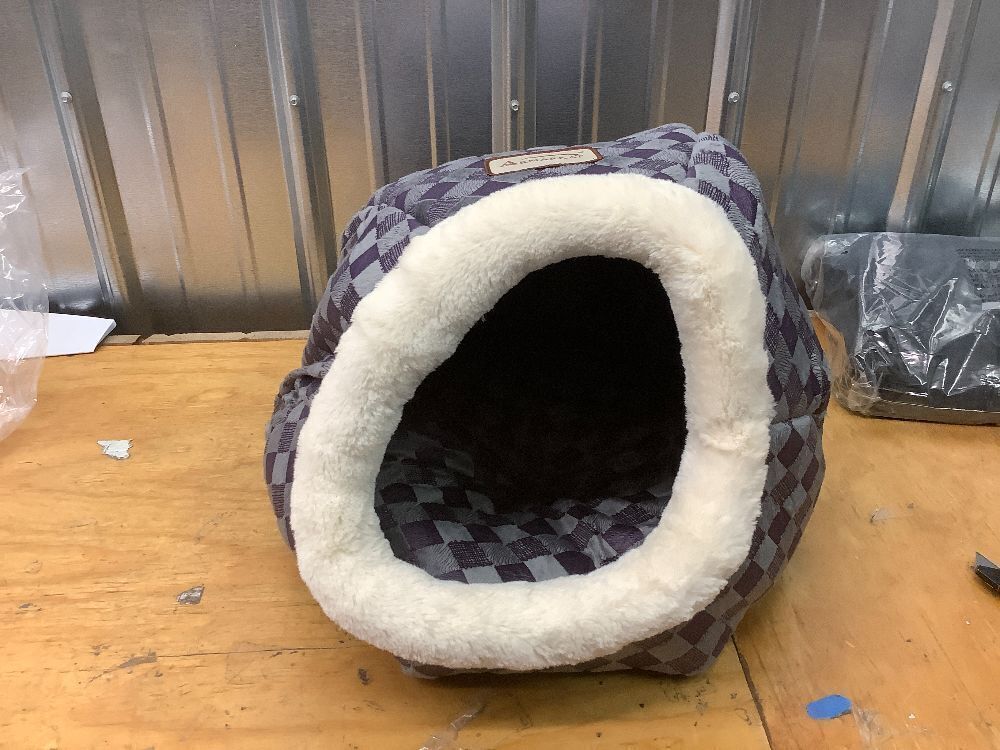Armarkat Cat Bed - Image 2 - Lot 9793