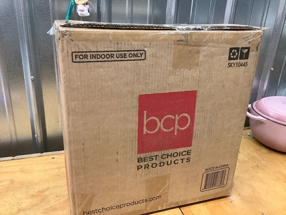 Pre-Lit Artificial Fir Christmas Wreath w/ LED Lights, Plug-In, PVC Tips - Image 2 - Lot 9810