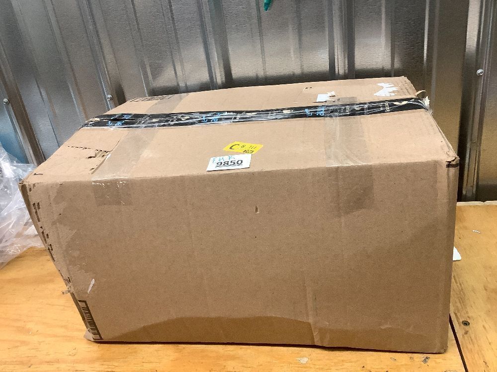 chovy White Blanket for Couch - Image 4 - Lot 9850