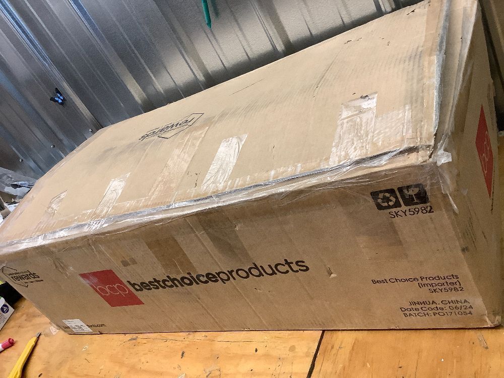 Pre-Lit Artificial Fir Christmas Wreath w/ LED Lights, Plug-In, PVC Tips - Image 2 - Lot 9868