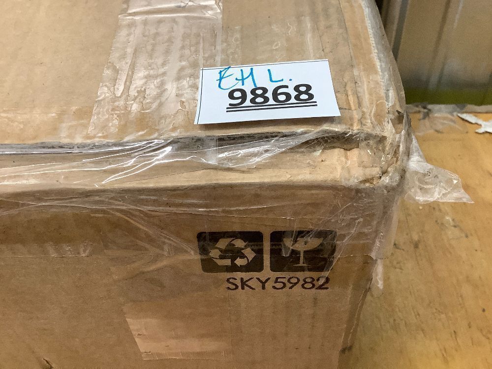 Pre-Lit Artificial Fir Christmas Wreath w/ LED Lights, Plug-In, PVC Tips - Image 3 - Lot 9868