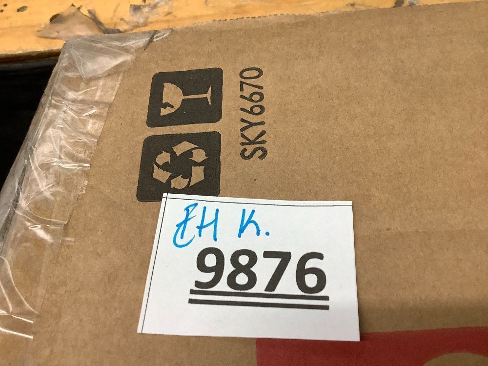 Pre-Lit Sparse Christmas Tree w/ 2-in-1 LED Lights, Cordless Connection - Image 3 - Lot 9876