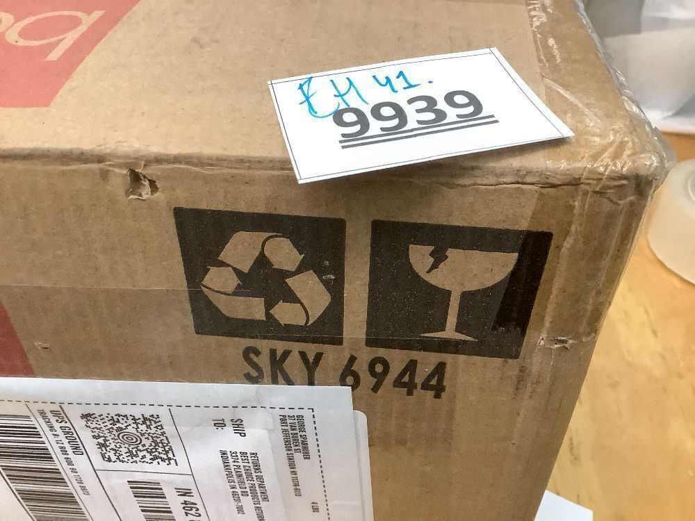 Pre-Lit Ceramic Tabletop Christmas Tree with Lights- 15in - Image 3 - Lot 9939