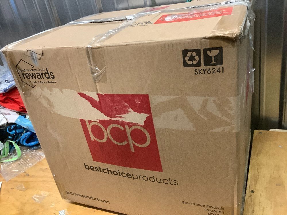 2-Piece Lighted Polar Bear Family Outdoor Decor Set w/ LED Lights - Image 2 - Lot 9979