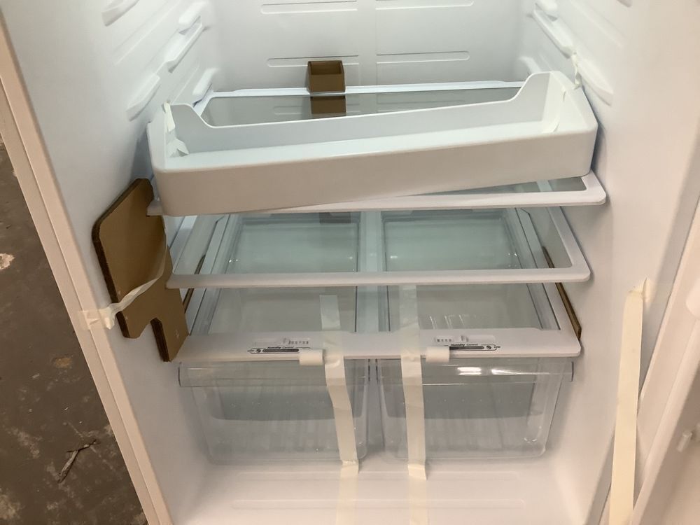 Vissani 18 cu. ft. Top Freezer Refrigerator - Small Dents - Image 13 - Lot 11JF