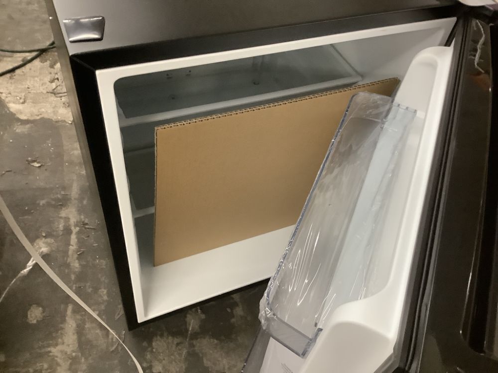 Vissani 2.6 cu. ft. Mini Refrigerator in Stainless Steel, ENERGY STAR - Image 4 - Lot 88JF