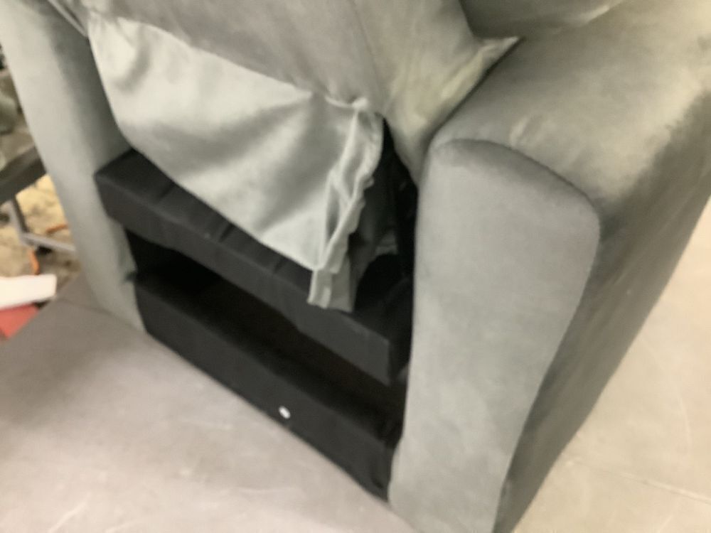 Push Back Microfiber Kids Recliner Chair with Footrest and Cup Holder - Image 6 - Lot 132JF