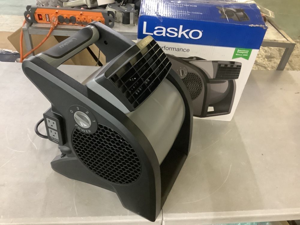 Lasko Pivoting 11.2 in. 3 Speed High Velocity Blower Fan, 375 CFM, 2 120V Outlets, Circuit Breaker - Image 2 - Lot 140JF
