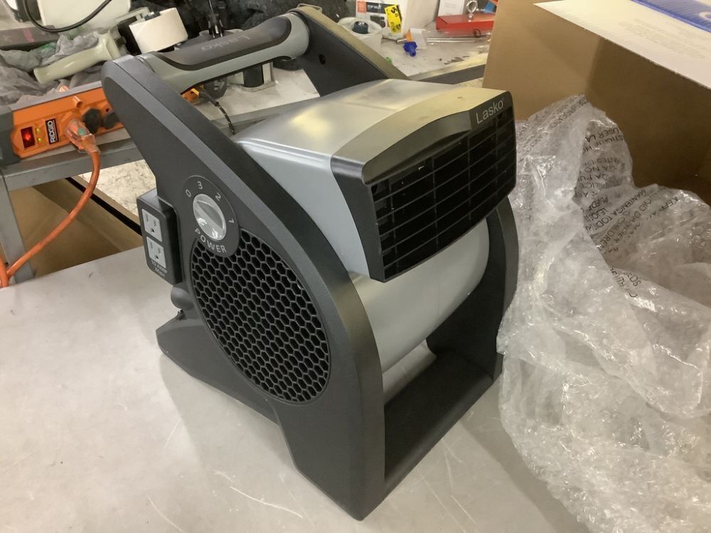 Lasko Pivoting 11.2 in. 3 Speed High Velocity Blower Fan, 375 CFM, 2 120V Outlets, Circuit Breaker - Image 2 - Lot 141JF