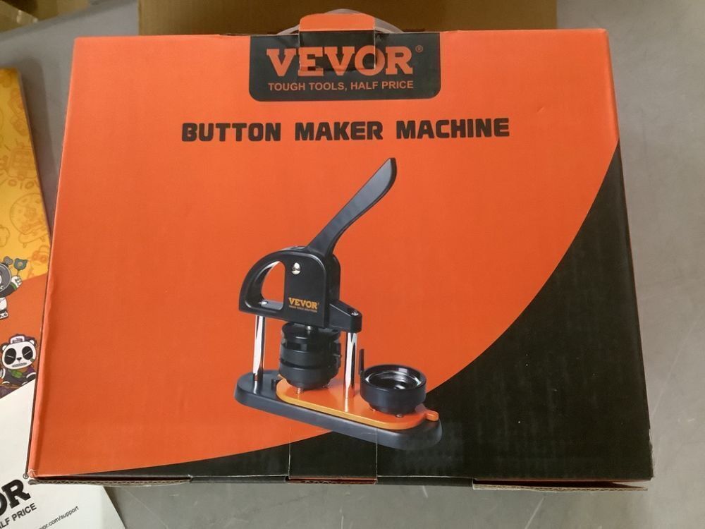 VEVOR Button Maker Machine, 0.98 in. 25 mm Pin Maker, Installation-Free Badge Punch Press Kit - Image 3 - Lot 242JF