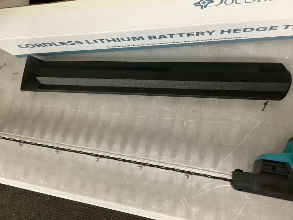 20'' Hedge Trimmer Cordless - Image 5 - Lot 275