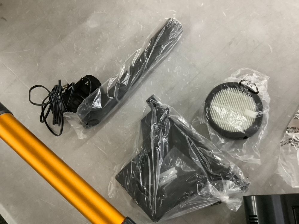 AFNOP Cordless Vacuum Cleaner - Image 4 - Lot 278