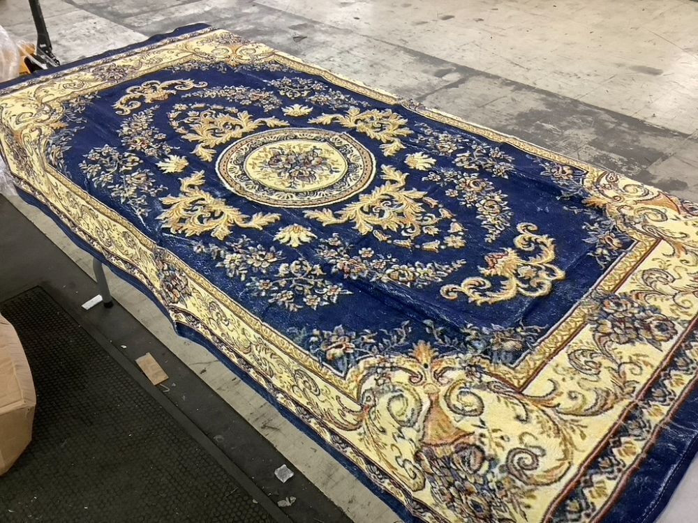 4' x 6' Area Rug - Image 1 - Lot 373