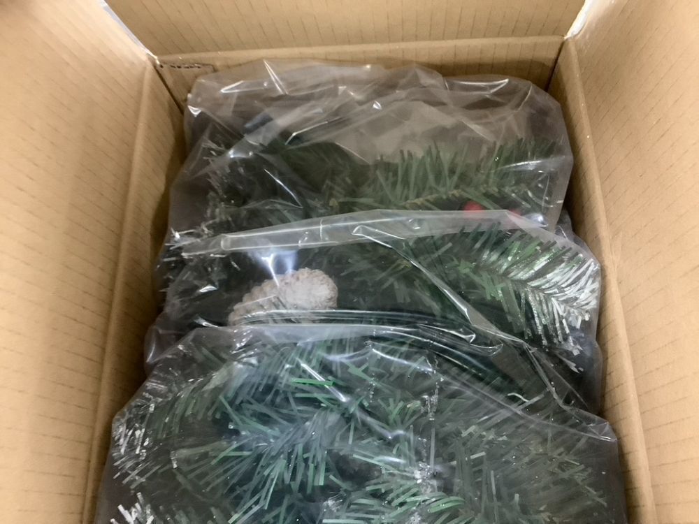 9Ft Pre-Lit Christmas Garland W/ 2-In-1 Led Lights - Image 4 - Lot 468