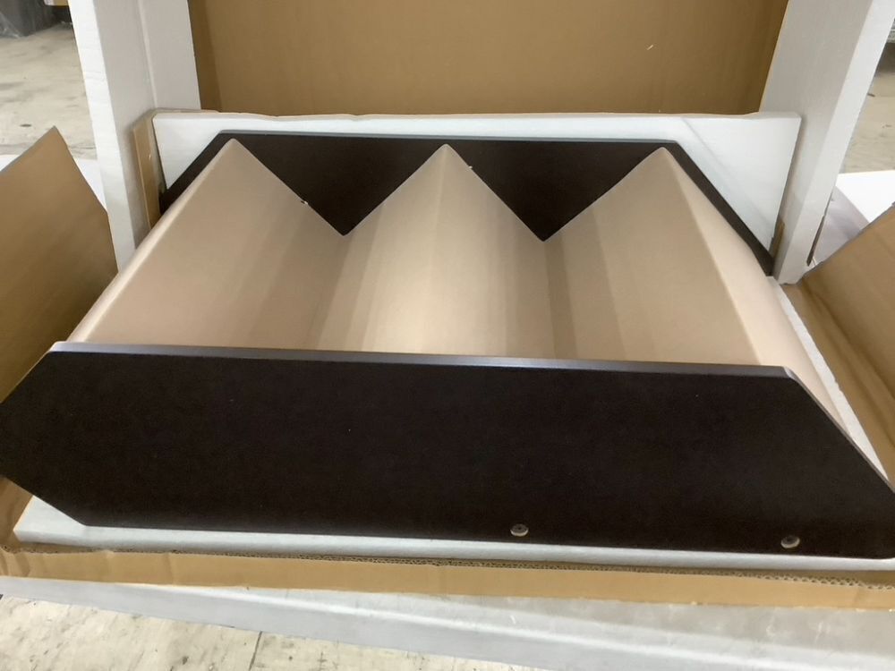 Foldable Adjustable, Non-Slip Wide Wooden Carpeted Pet Step Stairs - Image 4 - Lot 471