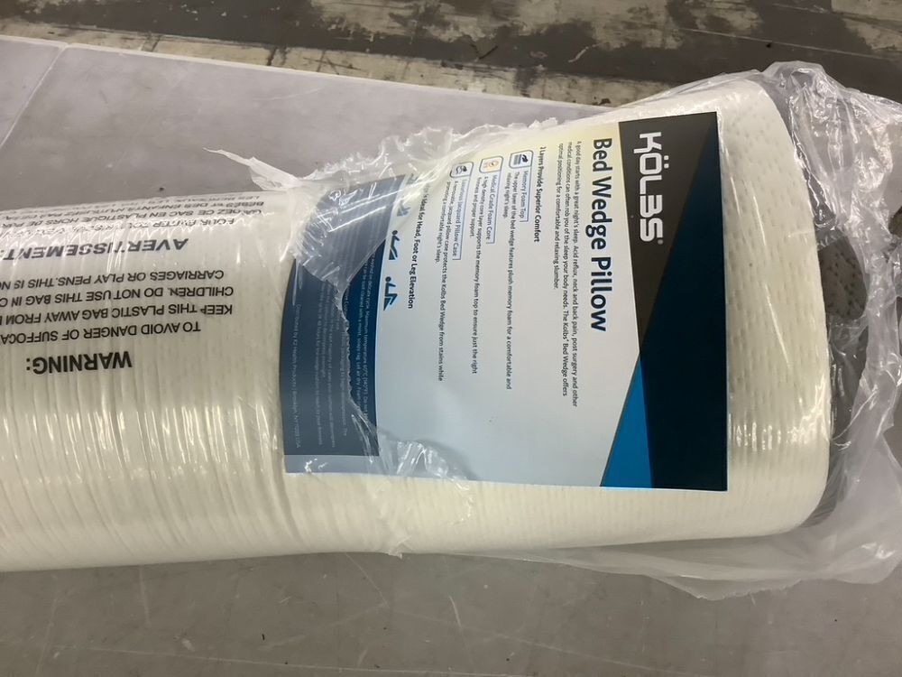 Kolbs Bed Wedge Pillow - Image 2 - Lot 474