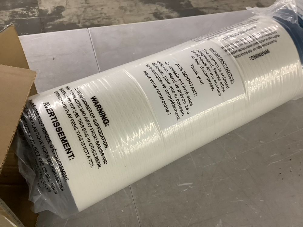 Kolbs Bed Wedge Pillow - Image 4 - Lot 474