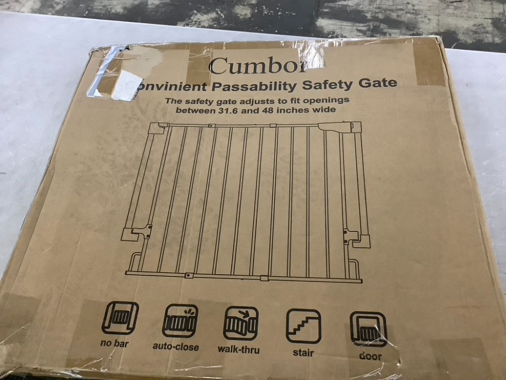 Cumbor Expandable 31.6-48" Baby Gate - Image 2 - Lot 552