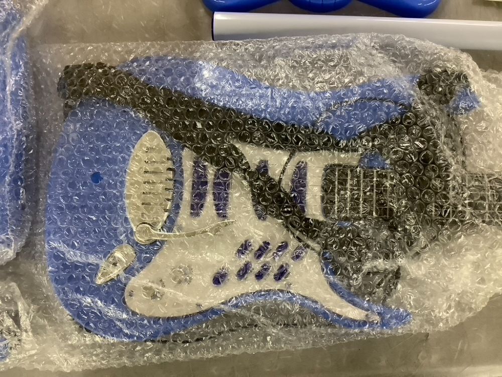 Kids Electric Guitar Toy Play Set w/ 6 Songs, Microphone, Amp - Image 8 - Lot 570