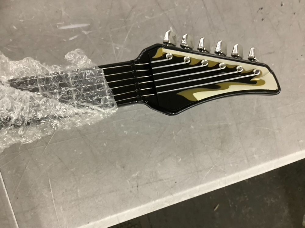 Kids Electric Guitar Toy Play Set w/ 6 Songs, Microphone, Amp - Image 9 - Lot 570