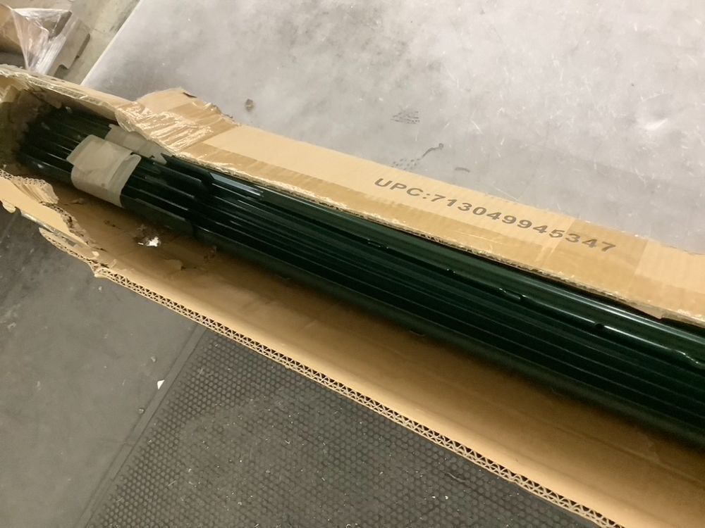 Metal U-Channel Fence Post Green 4 Feet, Pack of 10 - Image 4 - Lot 572