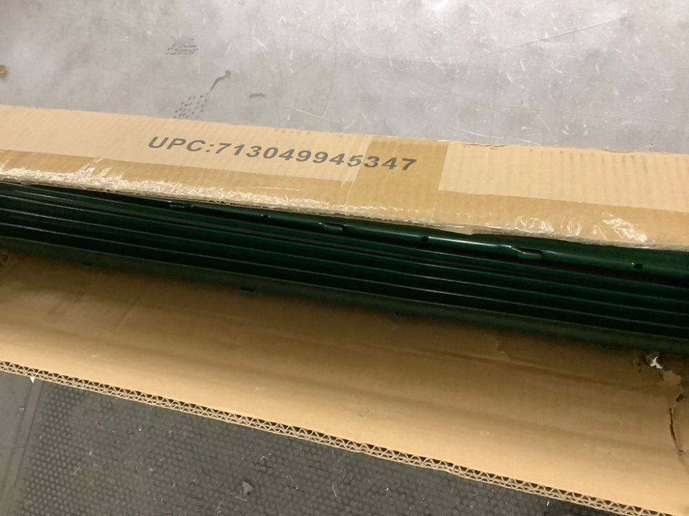 Metal U-Channel Fence Post Green 4 Feet, Pack of 10 - Image 5 - Lot 572