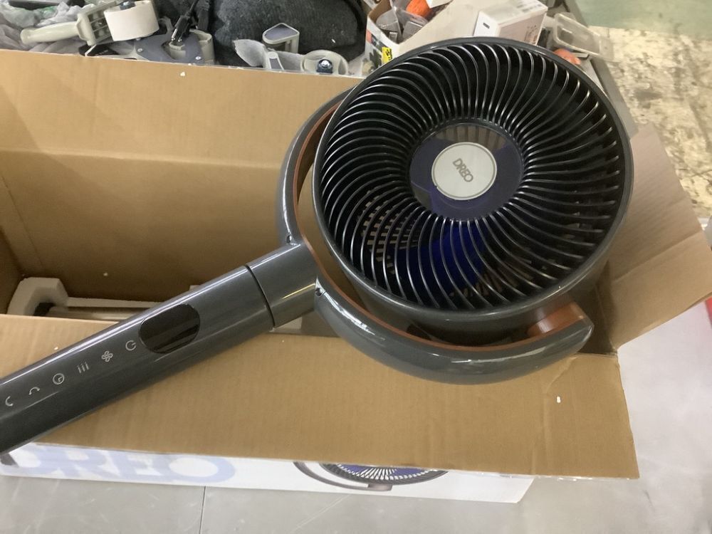 DREO 7 in. Adjustable Pedestal Floor Fan w/Remote, 8-Speeds, 25 dB, 8 Hr Timer, 35-40 in. Adj. Ht, 120° 3D Oscillation, Black - Image 6 - Lot 649JF